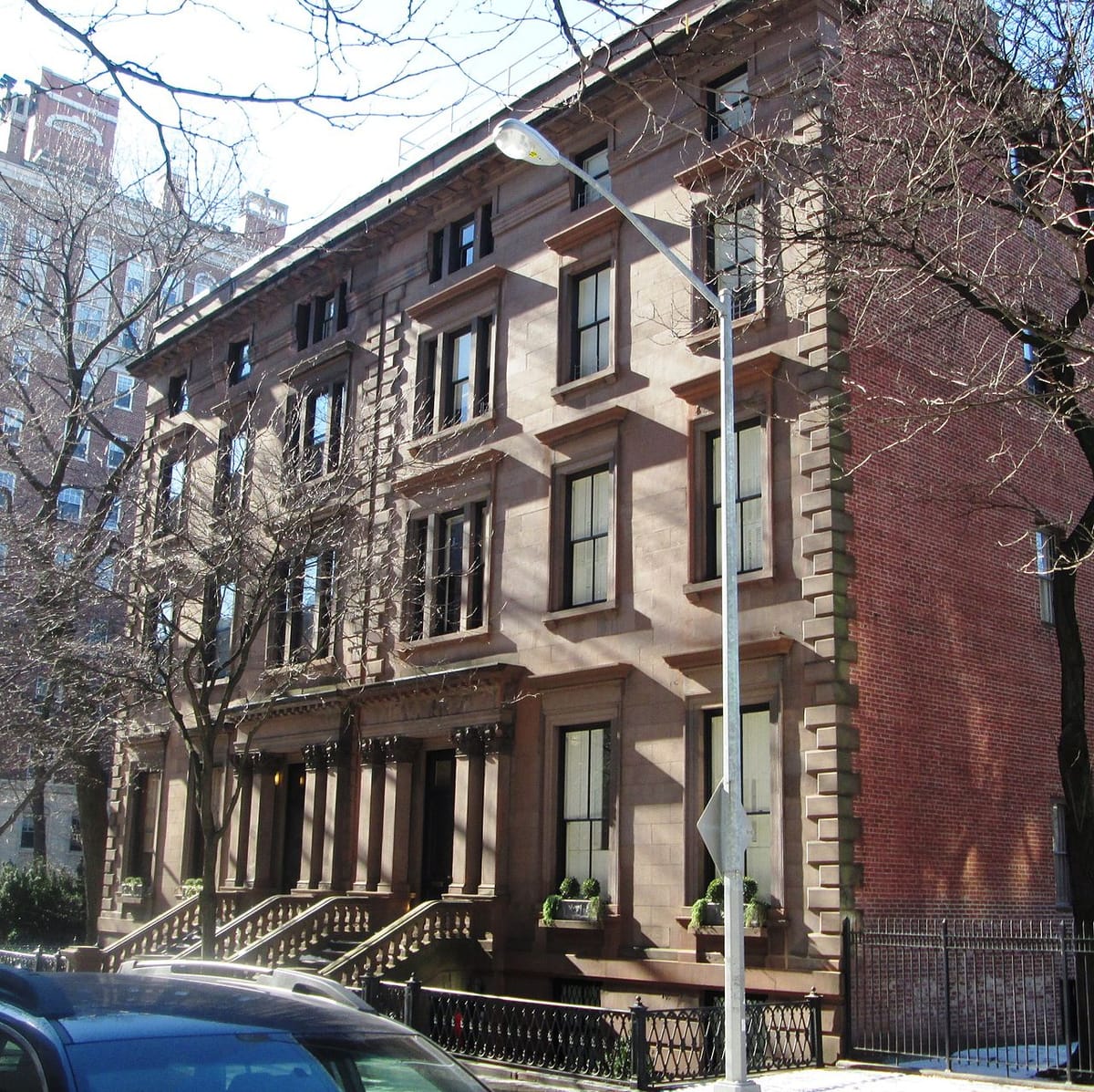 Brooklyn Townhouses Outperform Manhattan in Latest Data