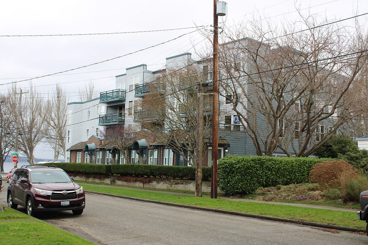 Seattle Condo Prices Drop 6% Year-Over-Year